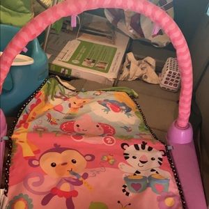 Tummy time playing mat for baby